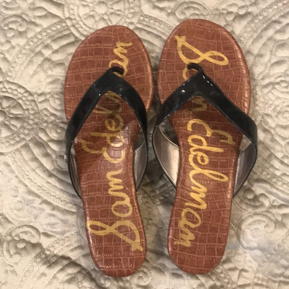 Sandals...almost new - Picture 1 of 2